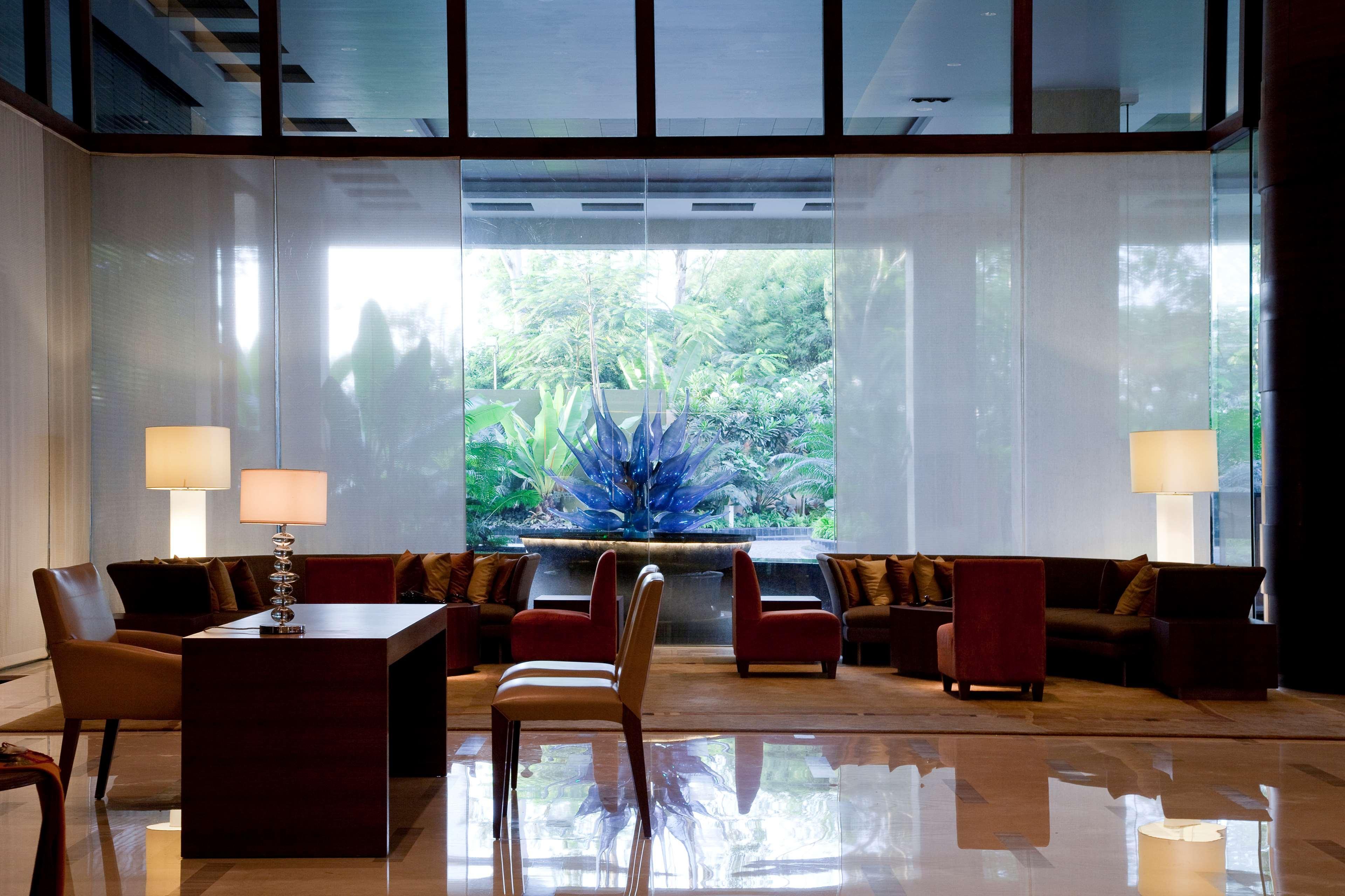 Hyatt פונה מראה חיצוני תמונה The lobby of the hotel